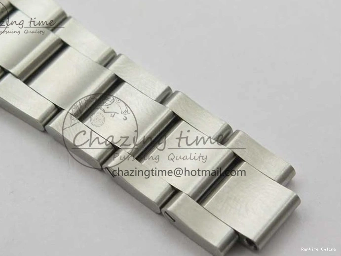 1103 Casual Oyster Perpetual 41mm 124300 EWF Best Edition Red Dial on SS Bracelet A 2856